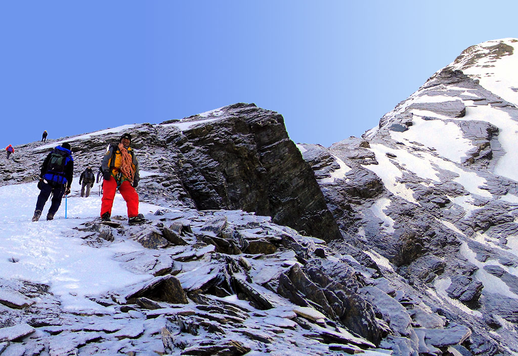 pisang-peak-ascension-thorong-la-pass-trekking-nepal