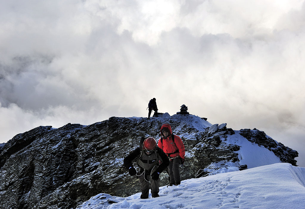 pisang-peak-ascension-thorong-la-pass-trekking-nepalAscension de Pisang peak