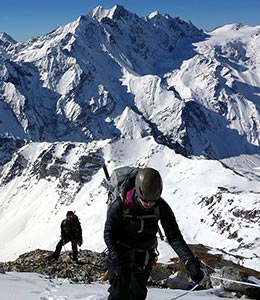 Alpinisme : ascension du pic Yala dans la région du Langtang