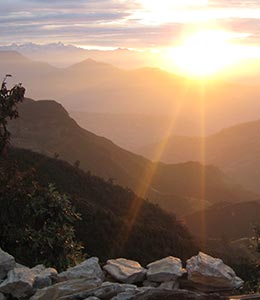 Coucher de soleil sur les montagnes de la région de l'Helambu au Népal